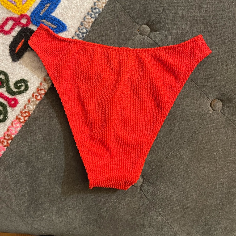 NWOT Lulu's Red Bikini Bottom - Picture 3 of 4